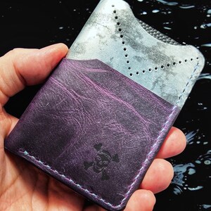Cartera minimalista de cuatro bolsillos de cuero hecha de cuero italiano de primera calidad