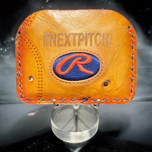 Cartera de béisbol minimalista de cuero con tres bolsillos, reutilizada a partir de un guante de béisbol Rawlings Heart of the Hide