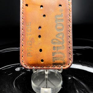 Cartera de béisbol minimalista de cuero con tres bolsillos reutilizada de un guante de béisbol Wilson