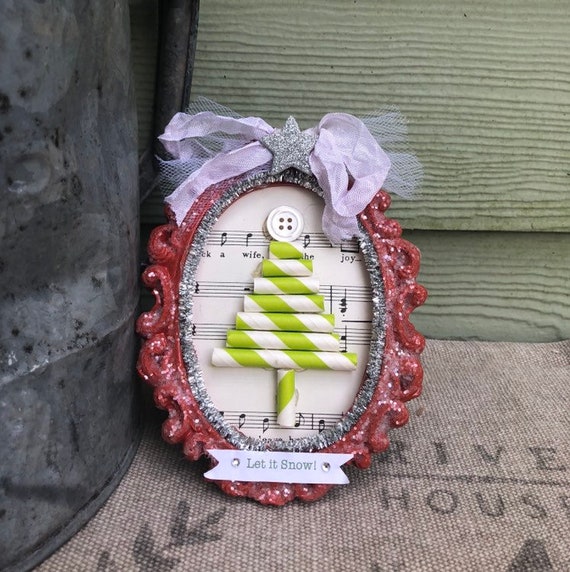 Shabby Chic Christmas Holiday Decoration Gift Whimsical Vintage Theme Red Glittered Frame with Miniature Christmas Tree, Vintage button