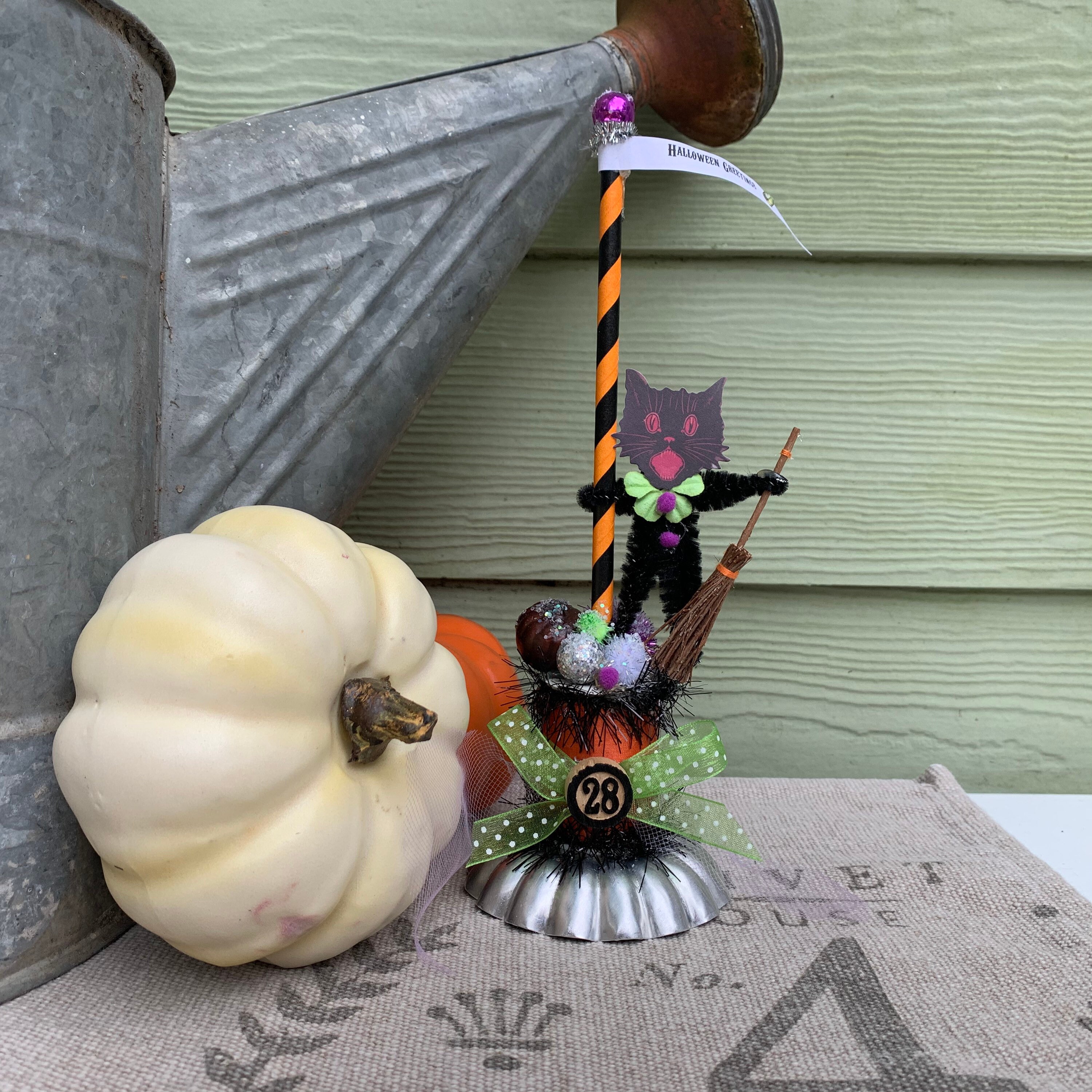 Vintage Style Pipe Cleaner Halloween Cat Figurine Decoration; Spool Art