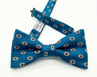 Freestyle Silk Bow Tie / Aegean Blue with White and Wine Polka Dots  / adjustable 15 - 19 inches