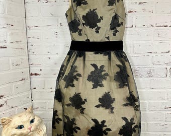 Vintage 1950s Black Floral Lace Cocktail Dress, Fit & Flare, XS  (CL-A361)