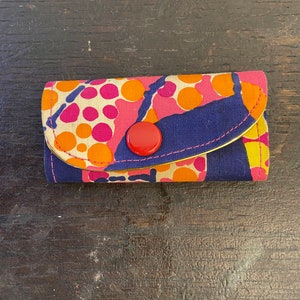 Monedero con llavero de flores, estilo hippie, vintage, años 60 y 70, con estampado abstracto (AC-A045)
