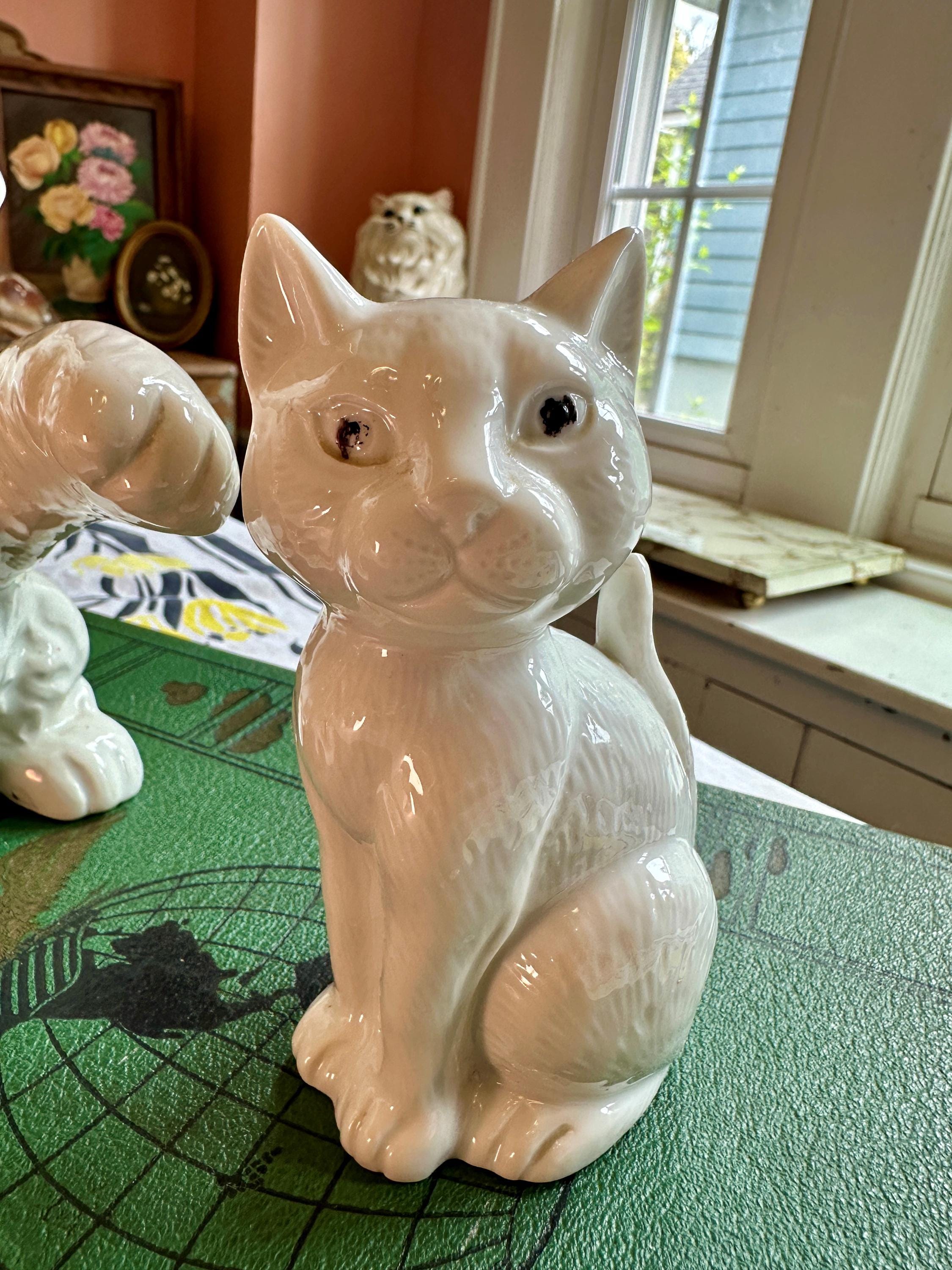 Vintage Cat Figurine, 5