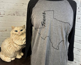 Camiseta de béisbol, Orgullo de Texas, gris con mangas negras, talla mediana (TS-A466)