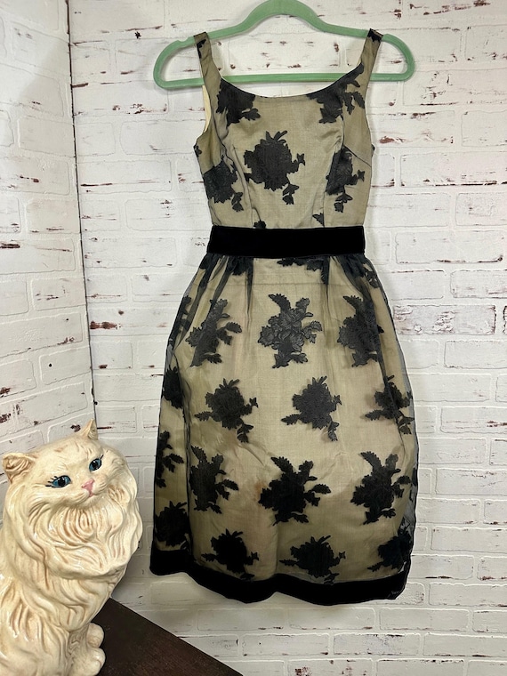 Vintage 1950s Black Floral Lace Cocktail Dress, Fit & Flare, XS (CL-A361) Vintage 1950s Black Floral Lace Cocktail Dress, Fit & Flare, XS (CL-A361)