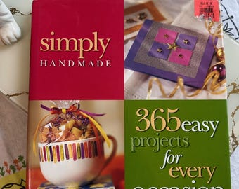 Simply Handmade: 365 Easy Projects for Every Occasion (BK-A161)