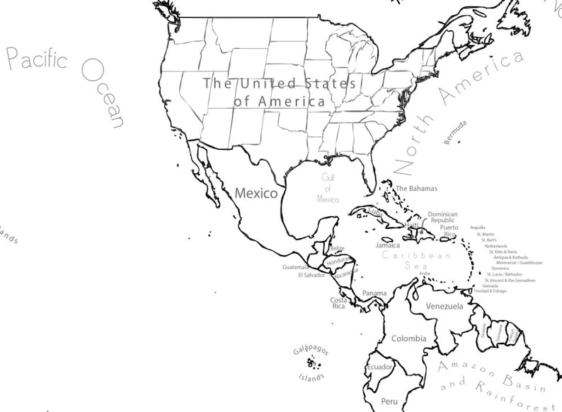 Pode incluir: Um mapa em preto e branco da Am&eacute;rica do Norte e do Sul, incluindo os Estados Unidos, o M&eacute;xico e as ilhas do Caribe. O texto "The United States of America" &eacute; vis&iacute;vel. O Oceano Pac&iacute;fico e a Floresta Amaz&ocirc;nica tamb&eacute;m est&atilde;o rotulados.