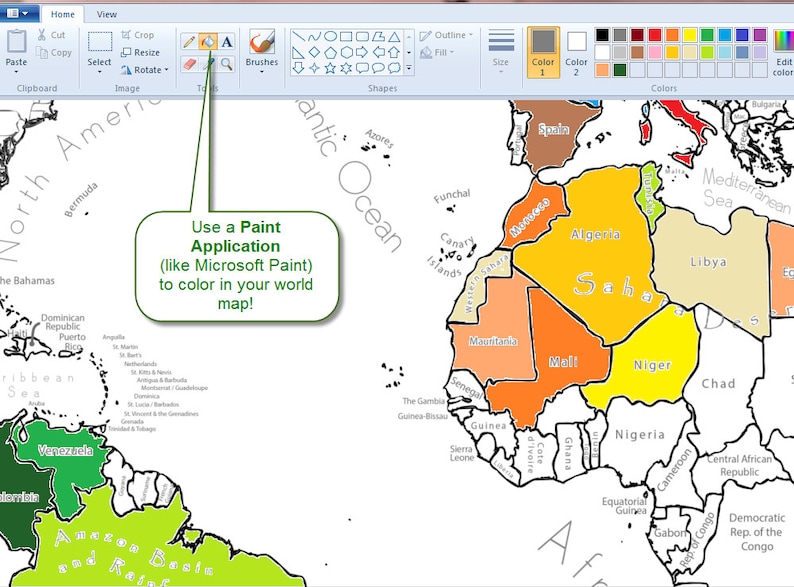 Pode incluir: Captura de tela de uma tela de computador exibindo um contorno do mapa-m&uacute;ndi dentro de um programa de pintura. O mapa est&aacute; parcialmente colorido, com o texto: "Use um aplicativo de pintura (como Microsoft Paint) para colorir seu mapa-m&uacute;ndi!"