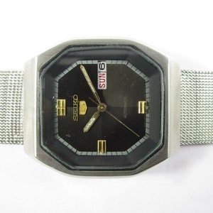 Original SEIKO 5 AUTOMATIC  Day-Date Japan Made Wrist Vintage Watch# X669