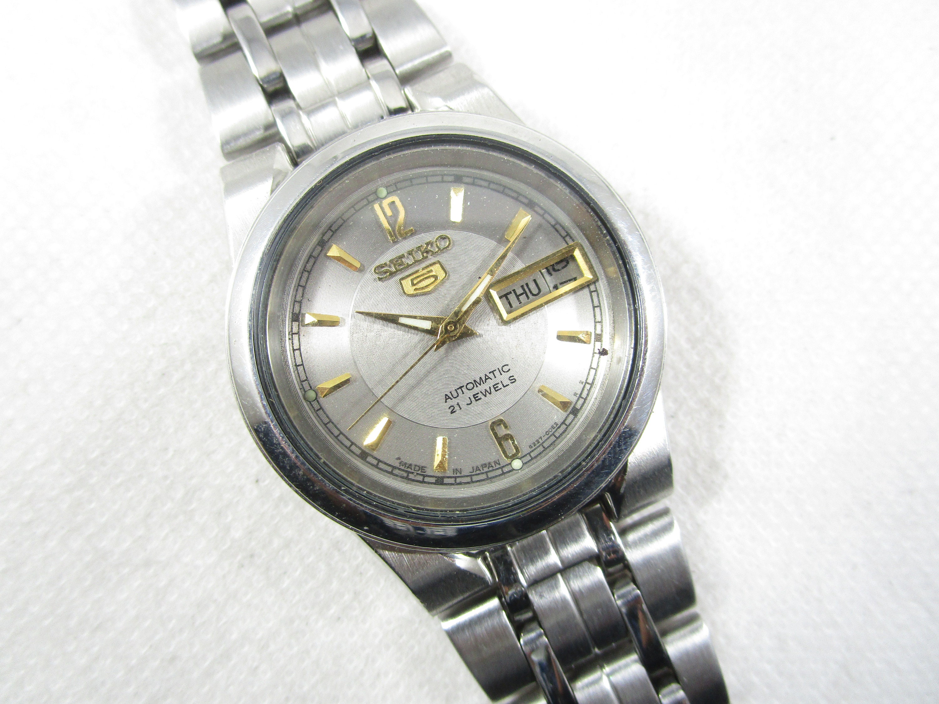 Vintage SEIKO 5 Automatic 21 Jewels Day Date Japanese Wrist Gent's