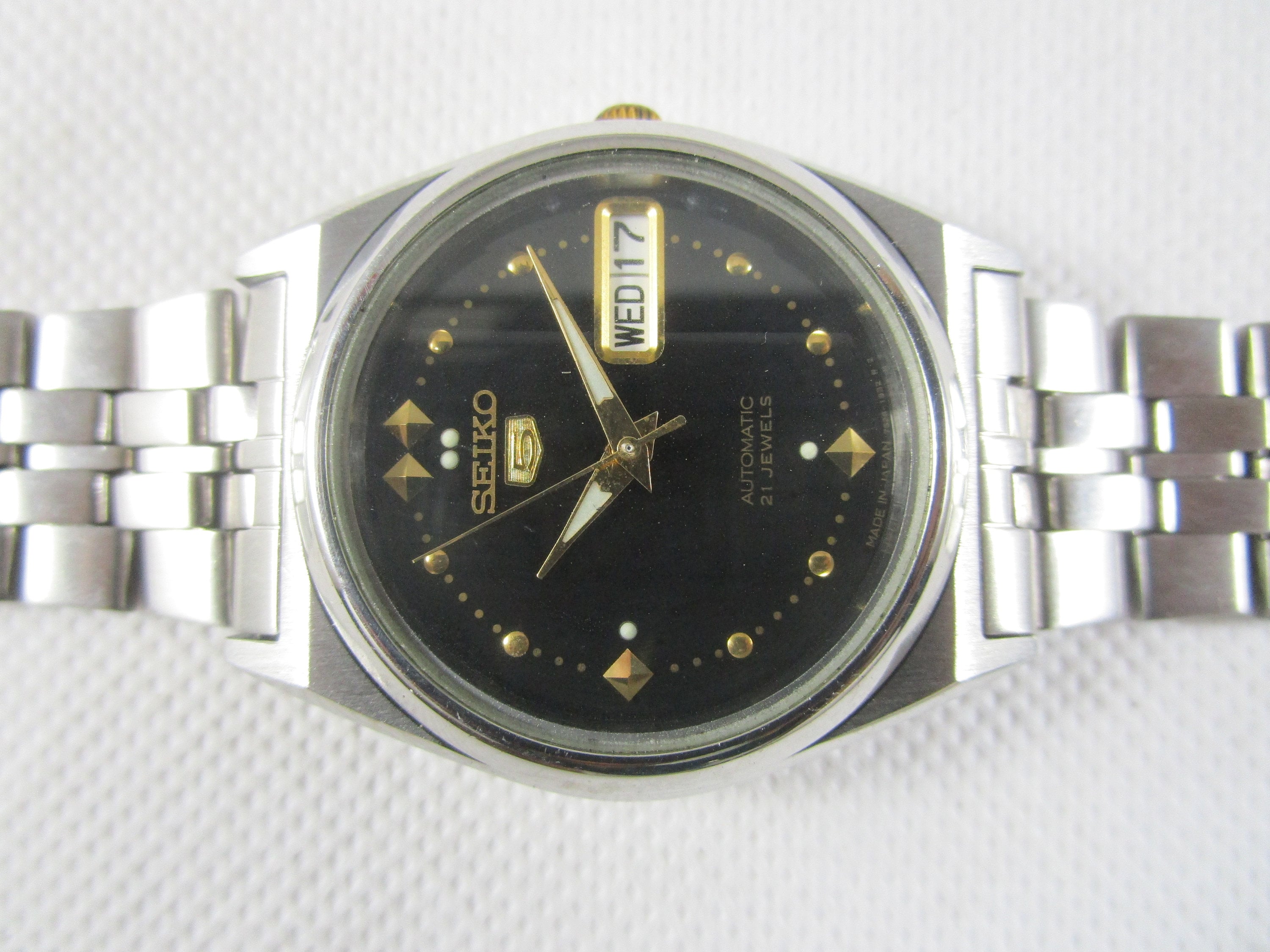 ORIGINAL SEIKO 5 Automatic 21 Jewels Day Date Japanese Wrist