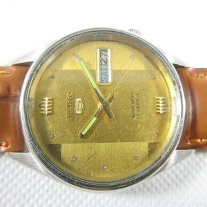 Originale autentico VINTAGE SEIKO 5 Day-Date 17 JEWELS Orologio da polso automatico realizzato in Giappone # Z35