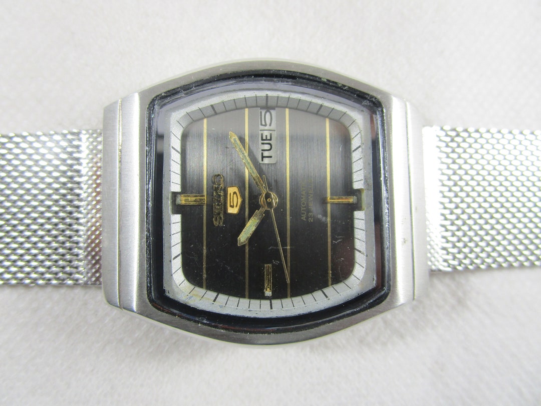 Buy ORIGINAL SEIKO Automatic 23 Jewels Day Date Japanese Wrist