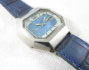 【美品】ビンテージ　Orient 自動巻き時計 21ジュエル 日付表示 ORIENT 自動巻き カットガラス 21石 デイデイト ヴィンテージ