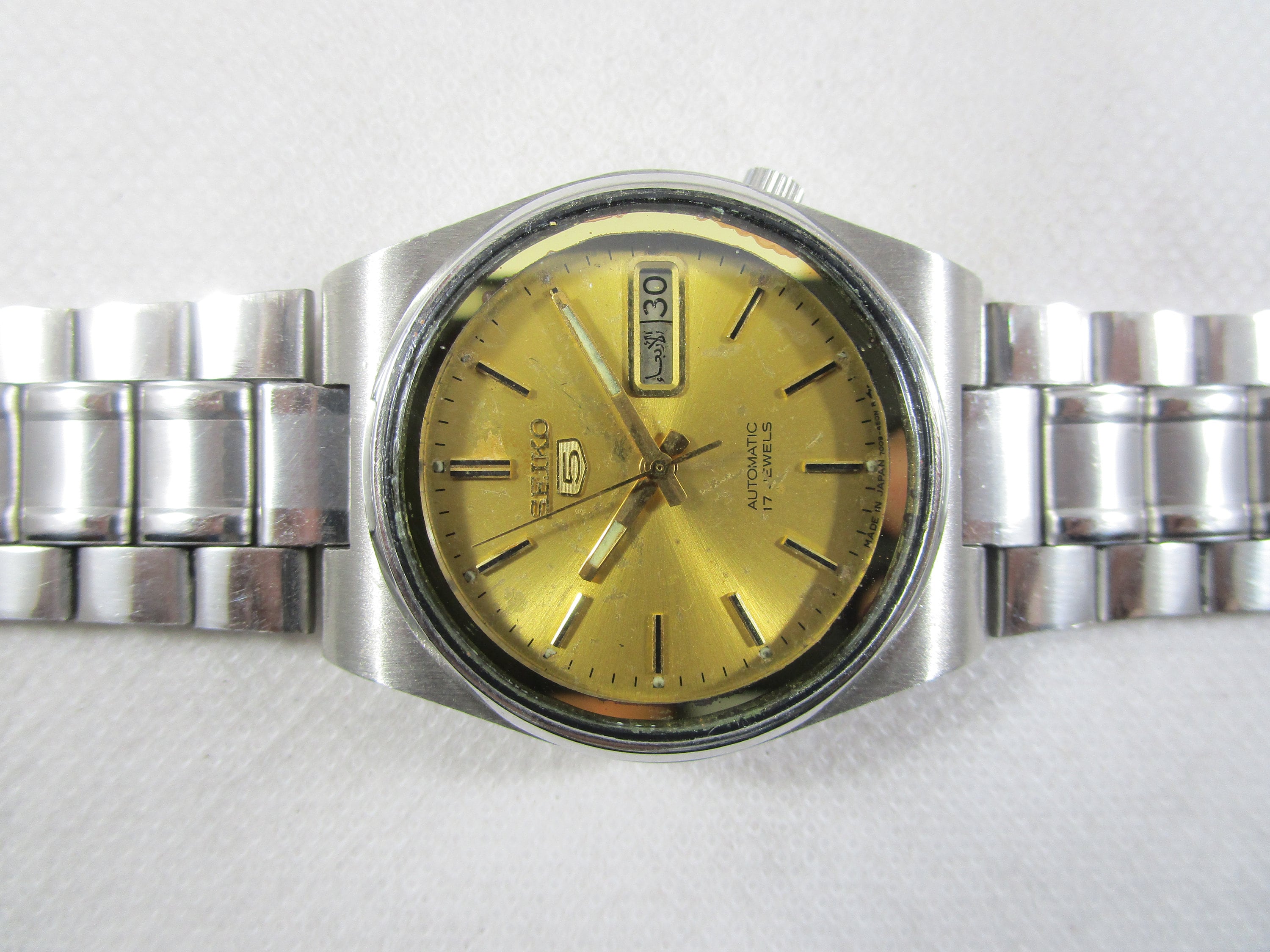 Vintage SEIKO 5 21 JEWELS Automatic Day Date Japanese Wrist Vintage SEIKO 5 21 JEWELS Automatic Day Date Japanese Wrist