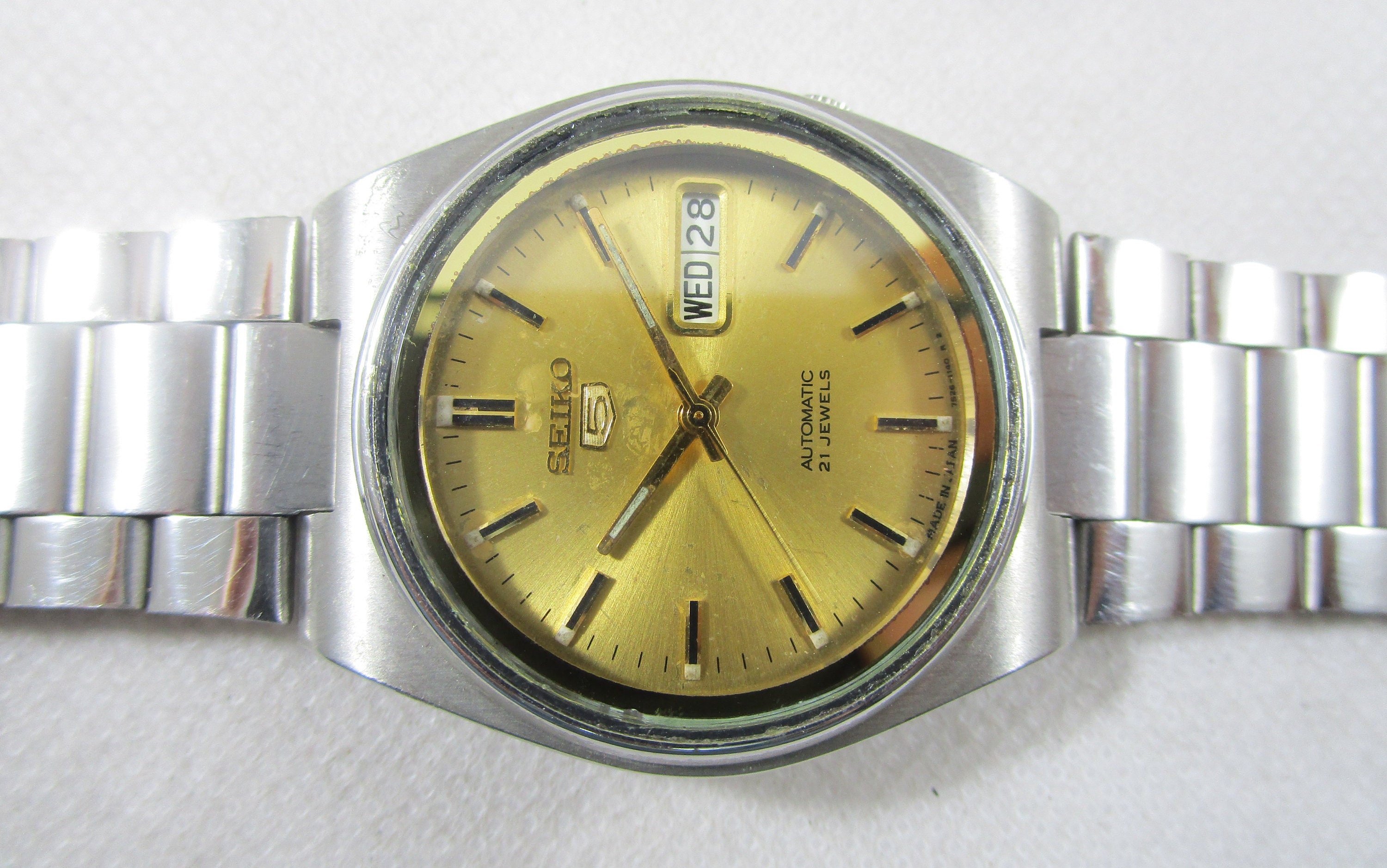 ORIGINAL SEIKO 5 Automatic 21 Jewels Day Date Japanese Wrist