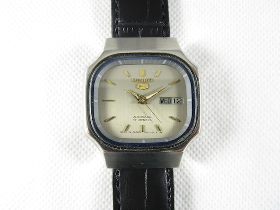 ＊SEIKO♬ページ＊ Original VINTAGE SEIKO 5 17 Jewels Day Date Automatic Japan Made
