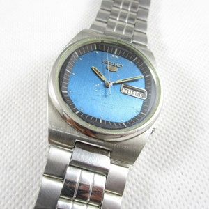 Original VINTAGE SEIKO 5 Day-Date Automatic Japan Made Wrist Bracelet Watch #B106