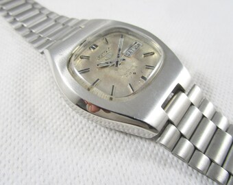 ORIGINAL SEIKO 5 Automatic 21 Jewels Day Date Japanese Wrist