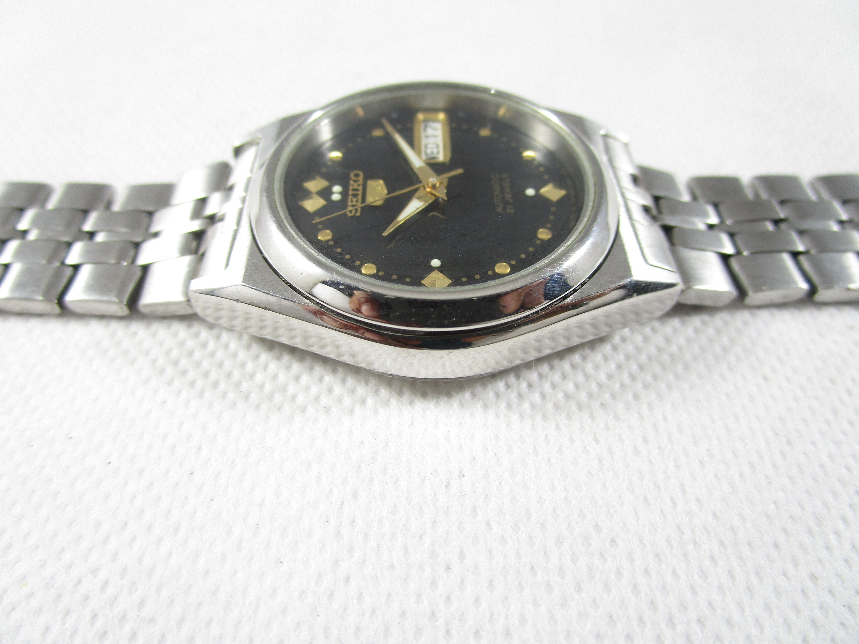 ORIGINAL SEIKO 5 Automatic 21 Jewels Day Date Japanese Wrist