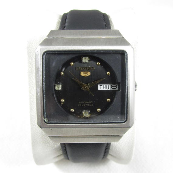 VINTAGE SEIKO 5 23 JEWELS Day Date Automatic Japan Made Wrist