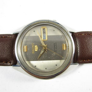 Originale 100% VINTAGE 7009 SEIKO 5 17 JEWELS Day Date Automatic Japan Orologio da polso # T558