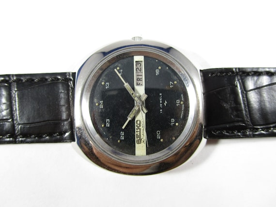 Buy RARE Vintage SEIKO DIAMATIC 19 Jewels Day Date Automatic Online in  India - Etsy