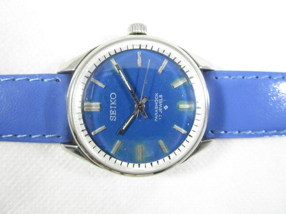 VINTAGE SEIKO 5 17 Jewels Hand Winding Japan Made Wrist Watch