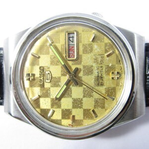 Original 100% Authentic VINTAGE SEIKO 5 Day-Date Automatic Japan Made Wrist Watch#X689