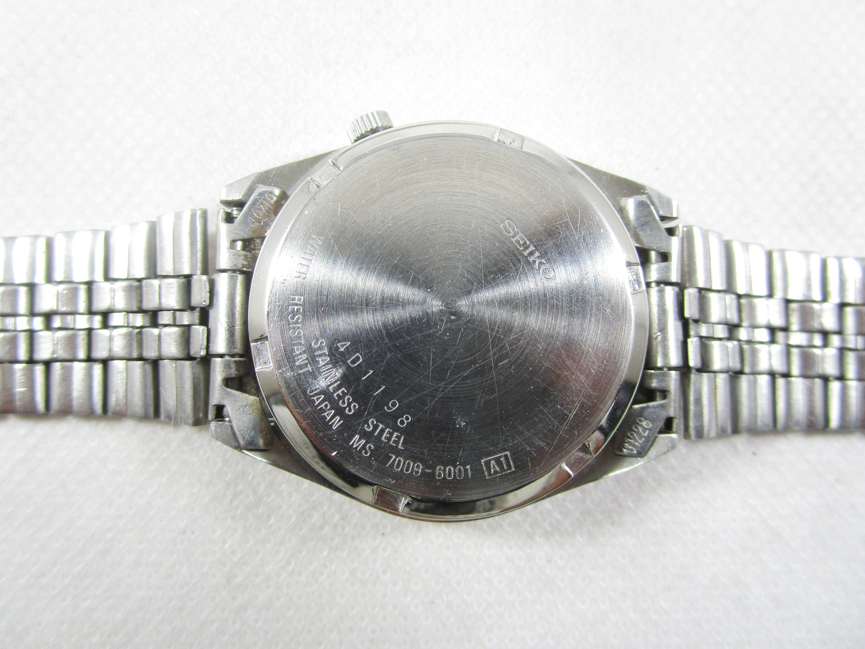 Vintage SEIKO 5 17 Jewels Automatic Day Date Japanese Wrist