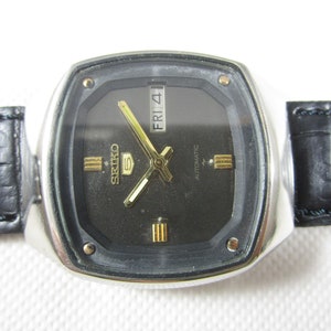 Original 100% Authentic VINTAGE SEIKO 5 Day-Date Automatic Japan Made Wrist Watch#Z91