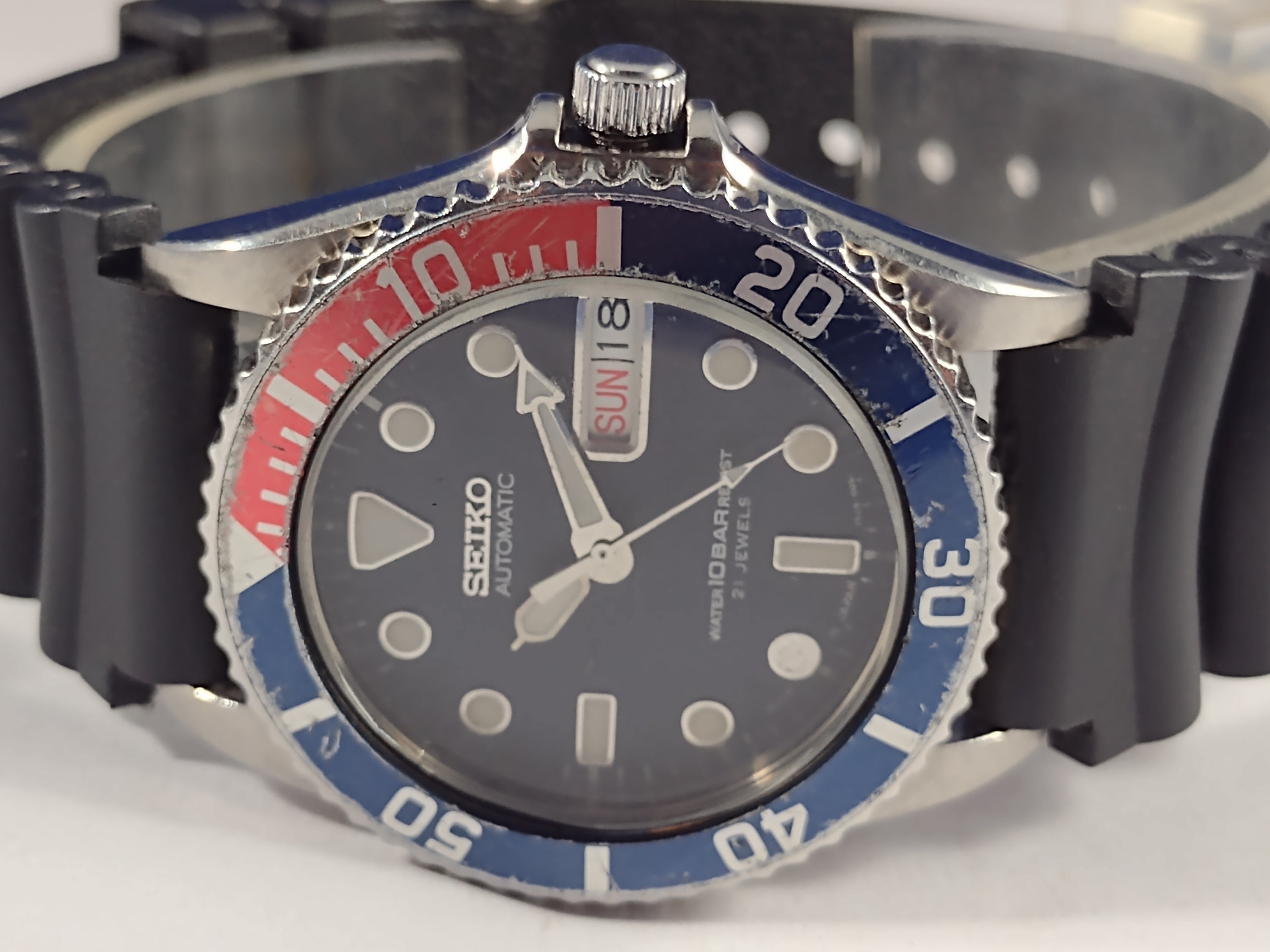 Genuine Seiko Diver's 7s26-0050 Pepsi Pogue Rotating Bezel