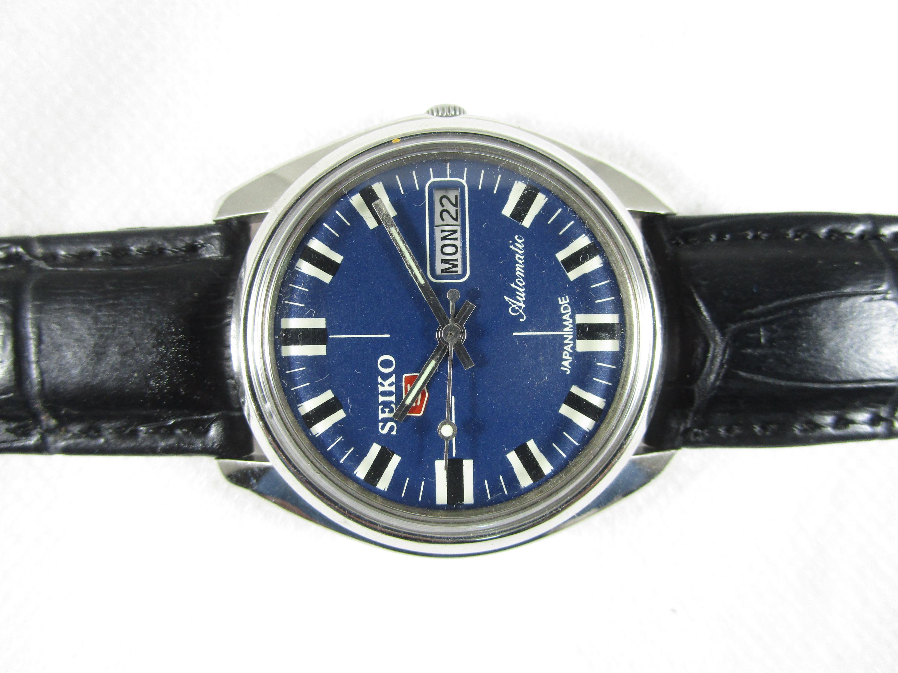Original SEIKO 5 Automatic DAY DATE Japanese Wrist Gent's Vintage Watch# C471