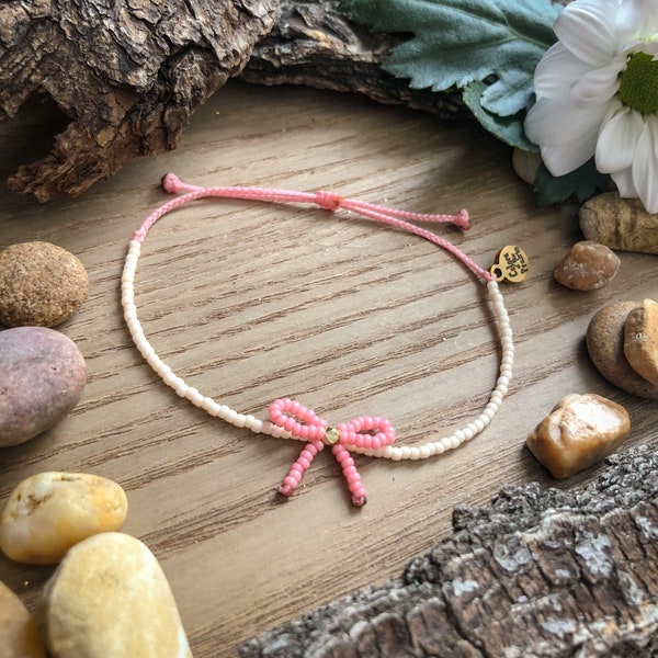 PINK BOW adjustable tiny beaded bow bracelet, pink girl aesthetic, bow trend bracelet, gift for ballet dancer, gift for dance mom