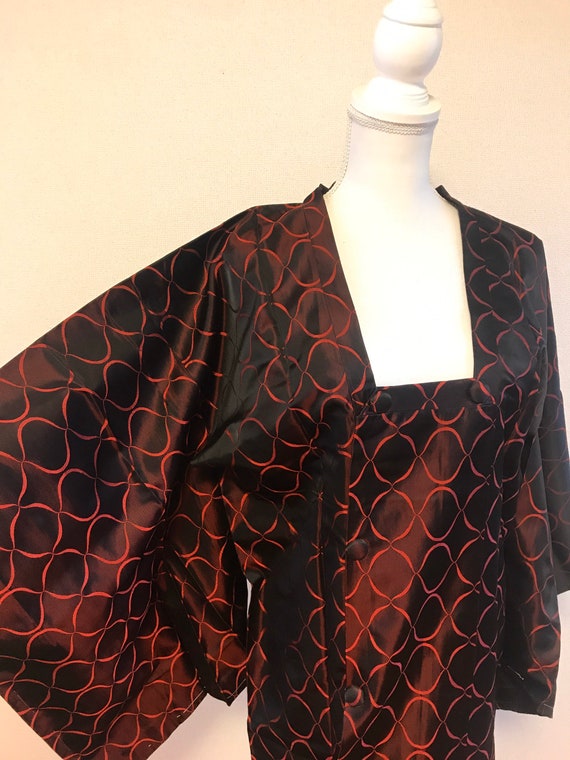Shiny Red and black Japan vintage kimono coat/ lon