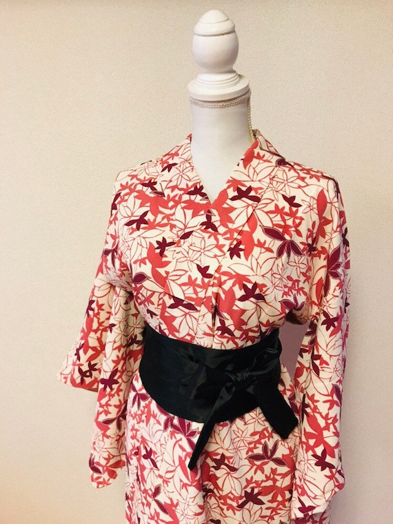Pink and white,flower kimono,silk kimono, vintage