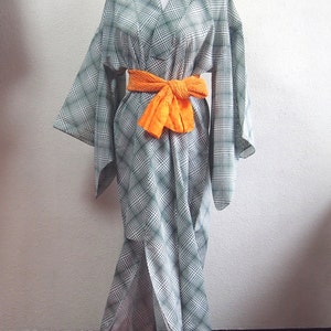 Kimono/japońskie kimono/zielone kimono/letnie kimono/kimono sukienka/kimono szata/japoński prezent/japońska odzież/zielony i biały