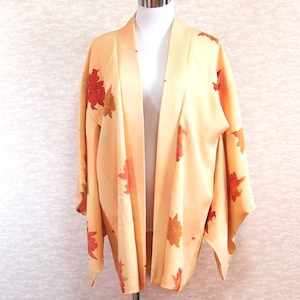Kimono / Japanese kimono /Orange flowers/ Haori / Japanese jacket / Japanese clothing / Kimono cardigan /Japanese gift
