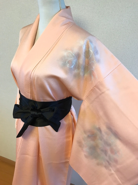 Pink silk vintage kimono / Japanese silk kimono /