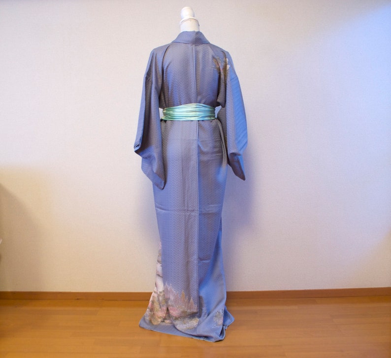 Blue silk kimono Foumongi