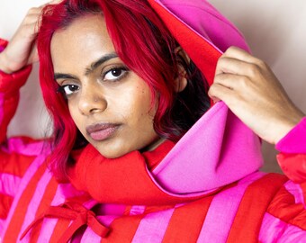 Reversible hood, hood and scarf, Pink jersey and red fleece