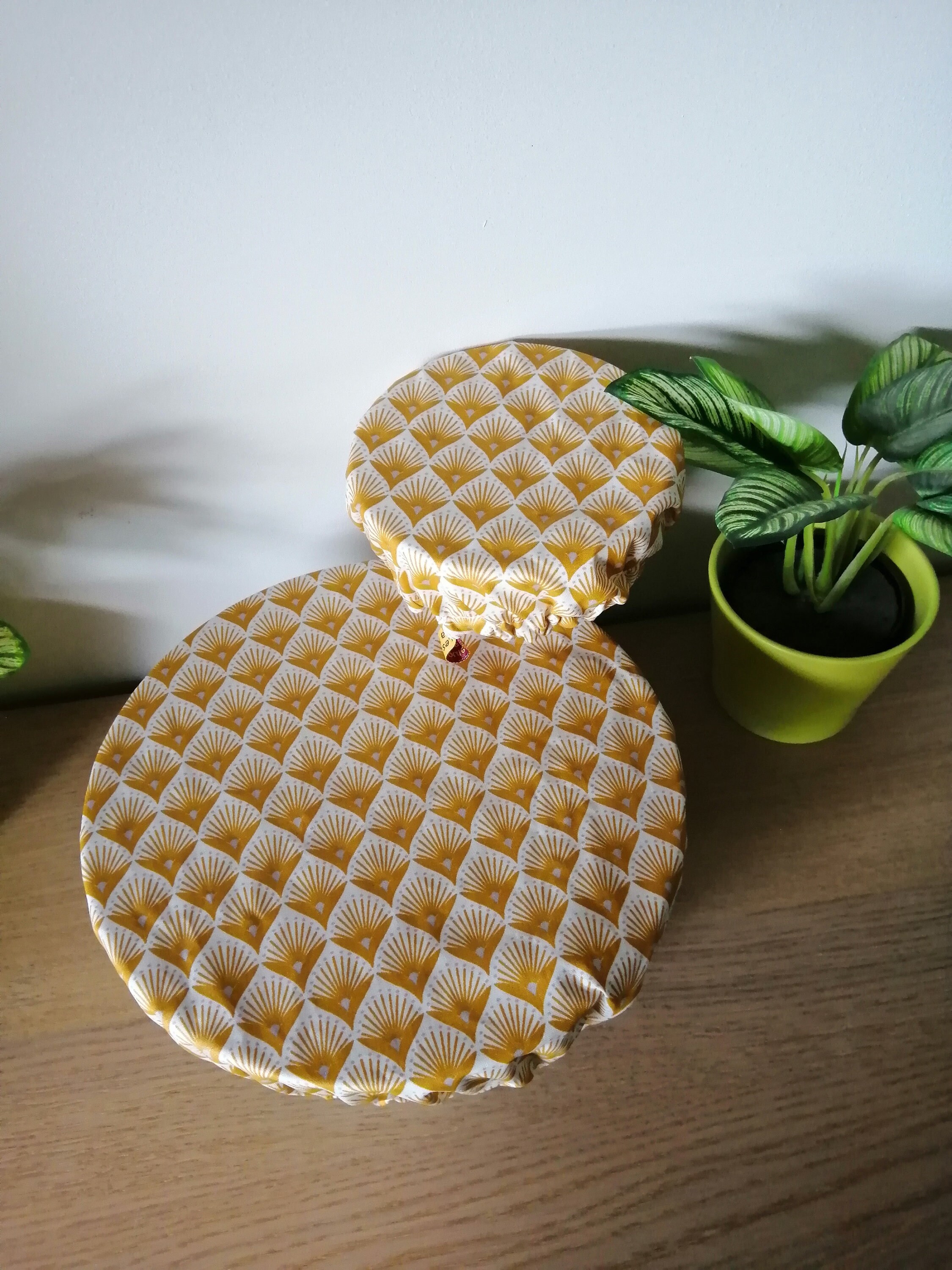 Charlotte de Cuisine - Couvre Plat Écologique Jaune Graphique Lot 2