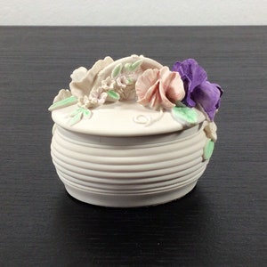 Vintage Small Oval Trinket Box By Handcast With 3D Floral Design