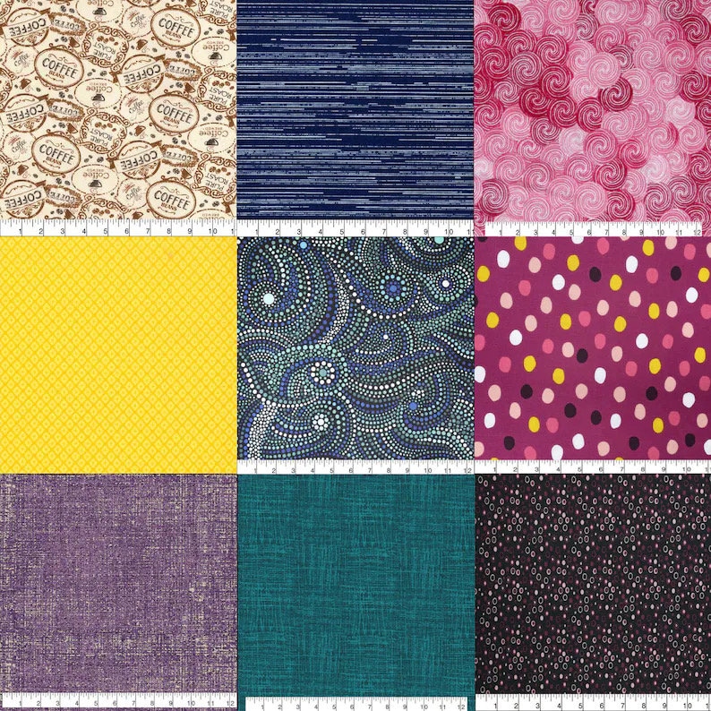 K&ouml;nnte beinhalten: Eine Sammlung von neun Stoffmustern mit verschiedenen Mustern. Die Muster umfassen Kaffeebohnenetiketten, blaue horizontale Linien, rosa Wirbel, gelbes Diamantgitter, blaue und wei&szlig;e Punktwirbel, lila Punkte, lila Textur, t&uuml;rkise Textur und schwarz-wei&szlig;e Punkte.