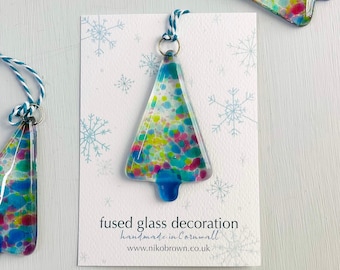 Glas Christbaumschmuck - Fusingglas rosa, grün und blau Baumschmuck handgefertigt in Cornwall von Niko Brown