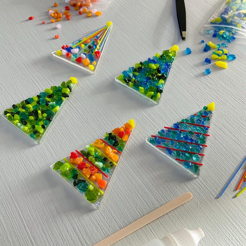 Make your own fused glass Christmas tree hangers - set of 5 image 12