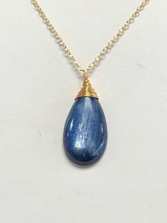 ブルーカイヤナイト43.０センチ.プラス18.０センチビーズネックレス！ カイヤナイト（ダークカラー）とシルバーのお花ビーズネックレス