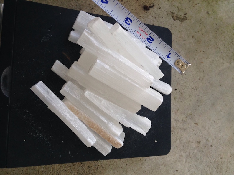 1lb of 3-5 Selenite sticks image 2